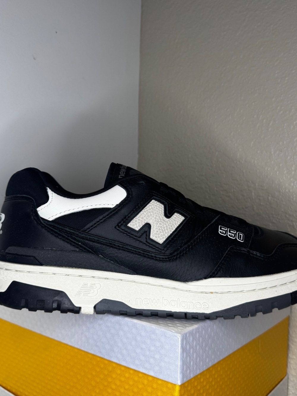 New Balance 550 BB550LBW Black White Men’s 10.5 Sneakers